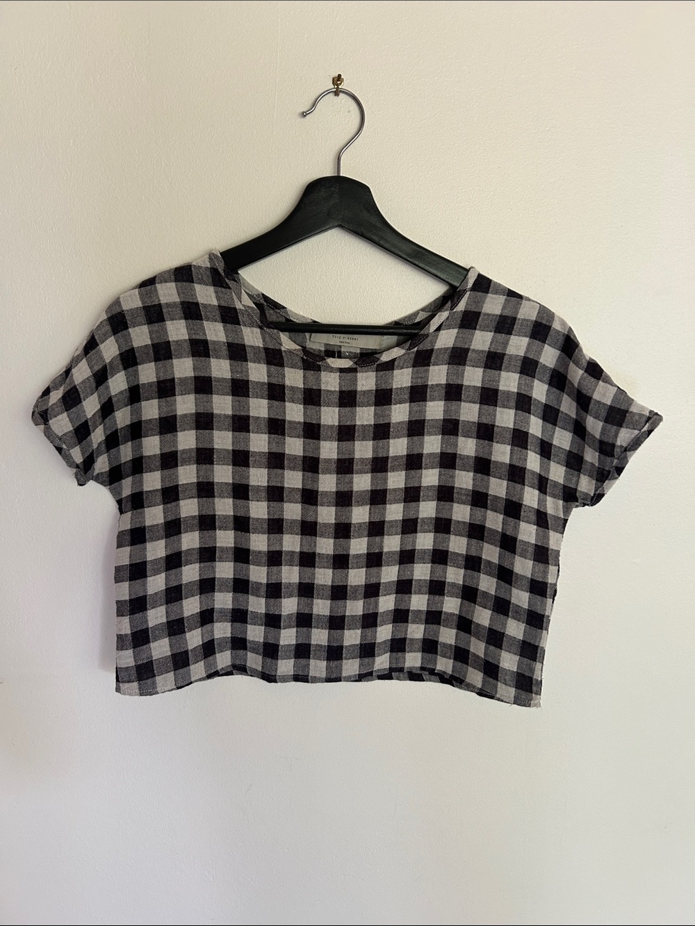 7115 by Szeki Black & White Gingham Crop Top - Women